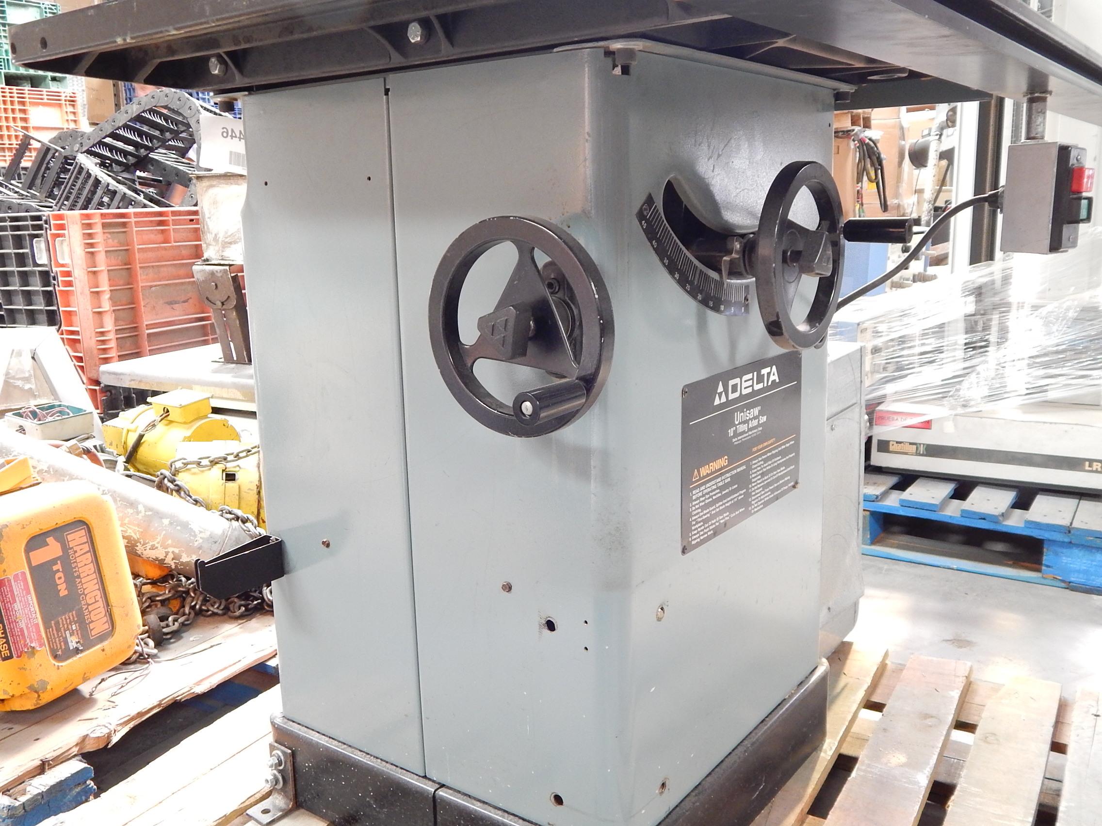 Delta UNISAW 3 HP 10'' 34802 Table Saw T86322