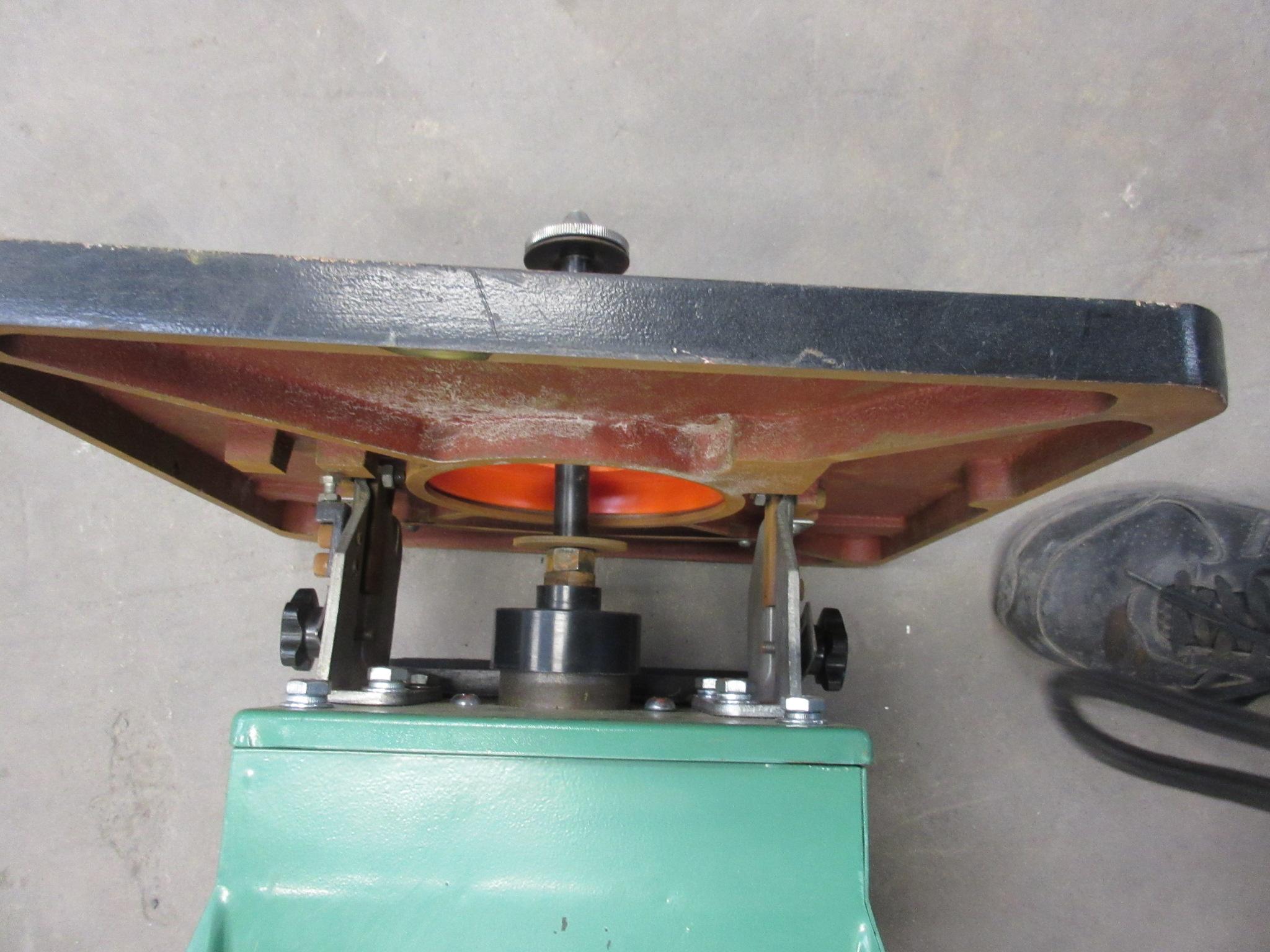 Grizzly G9922 Oscillating Spindle Sander T94077 eBay